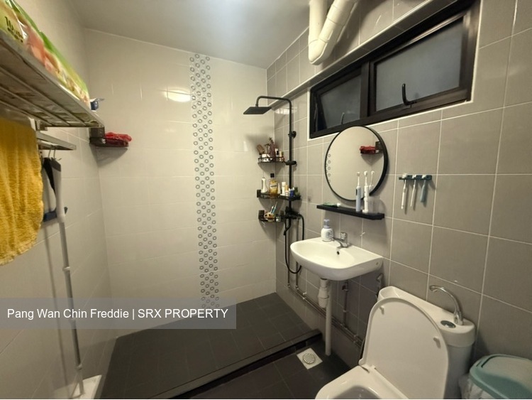 Blk 410 Jurong West Street 42 (Jurong West), HDB Executive #551456801